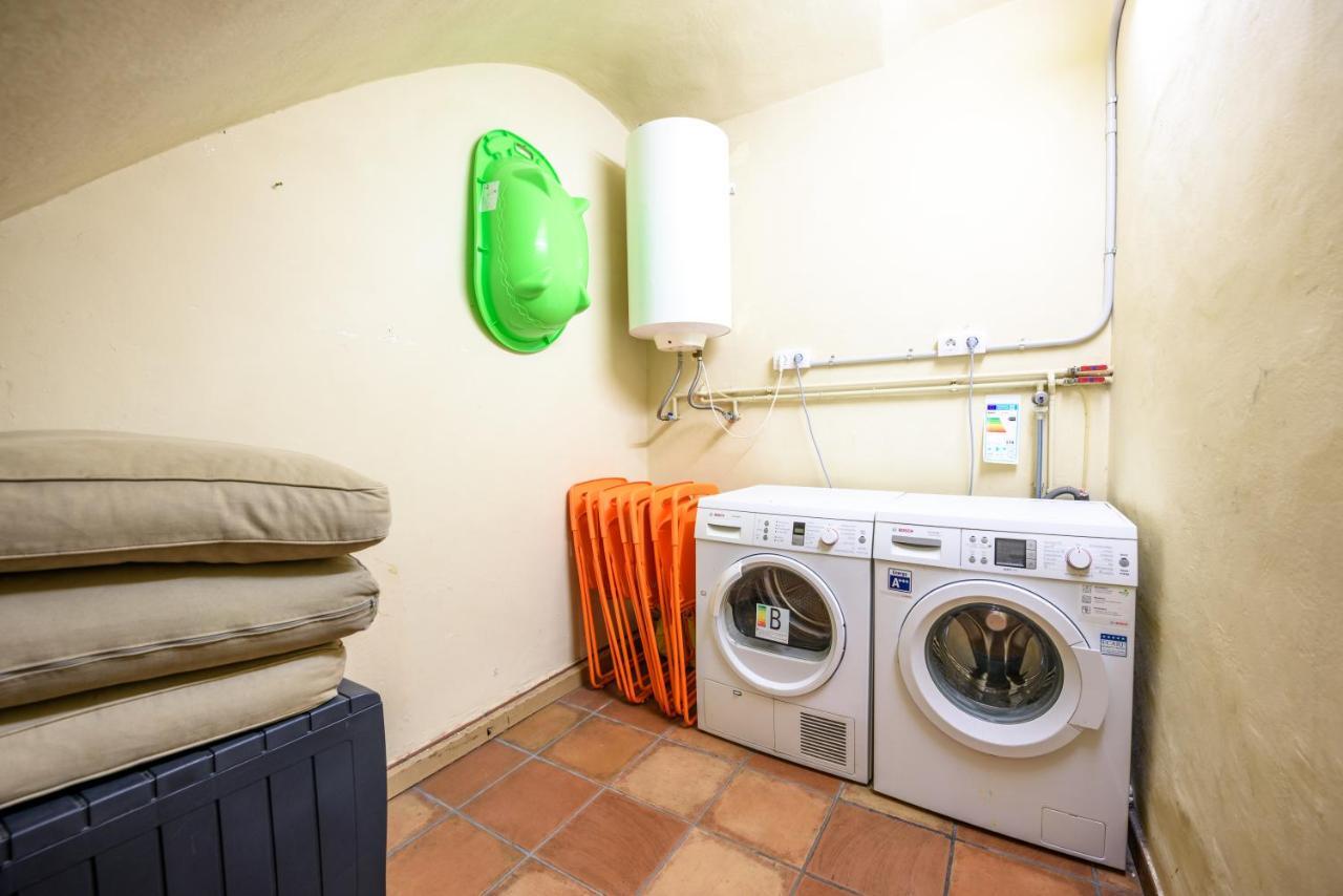Ramblasrentals Chic & Spacious Flat Pool Table 15M Ramblas - Parking - Wifi Βαρκελώνη Εξωτερικό φωτογραφία