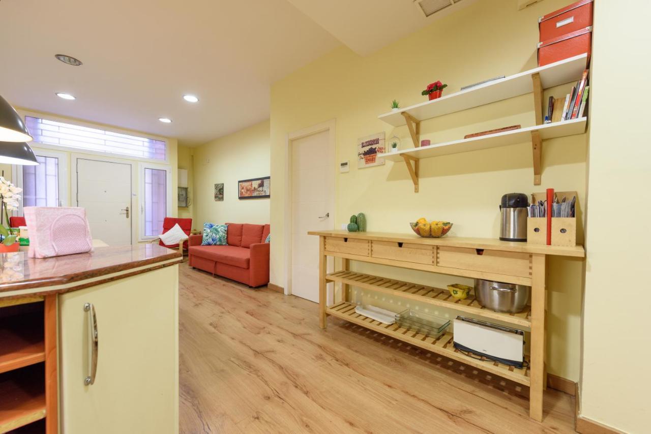 Ramblasrentals Chic & Spacious Flat Pool Table 15M Ramblas - Parking - Wifi Βαρκελώνη Εξωτερικό φωτογραφία